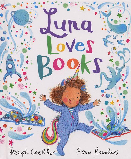 Luna loves books