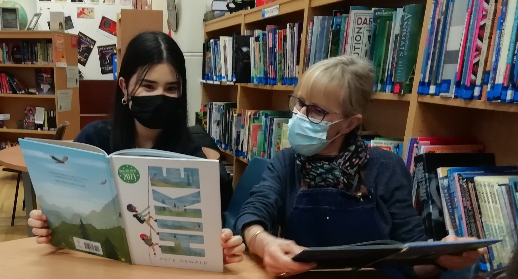 Guided reading with a qualified librarian 
