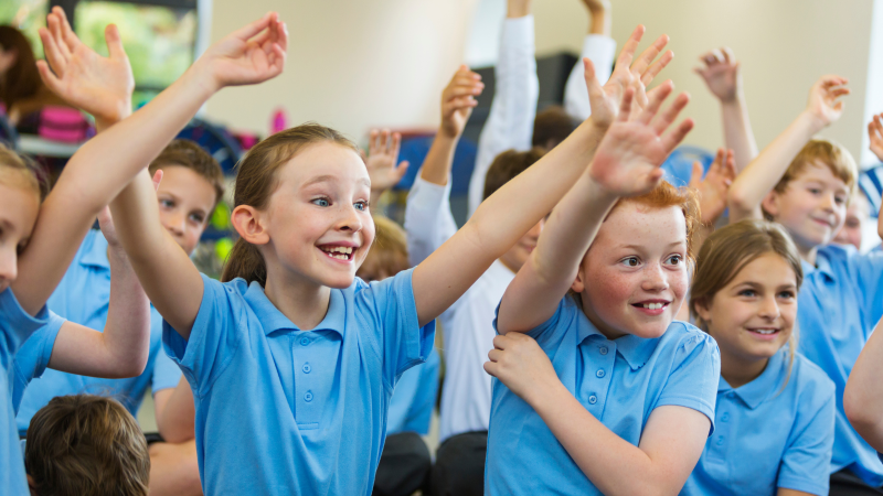 How to provide inclusive education to integrate refugee and migrant pupils  Supporting EAL pupils with inclusive books for class reading activities.